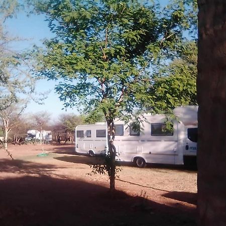 Ombo Rest Camp Hotel Okahandja Exterior foto