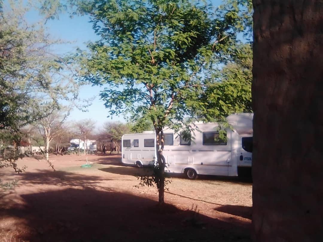 Ombo Rest Camp Hotel Okahandja Exterior foto