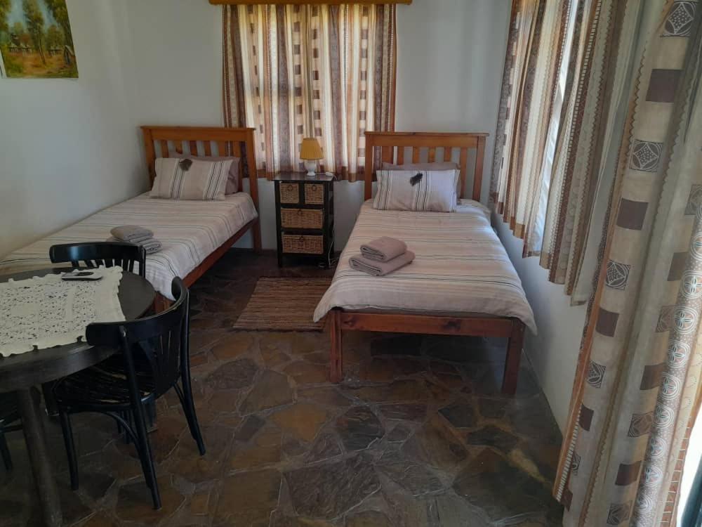 Ombo Rest Camp Hotel Okahandja Exterior foto