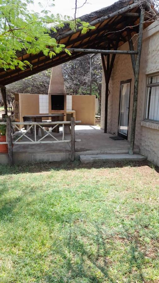Ombo Rest Camp Hotel Okahandja Exterior foto