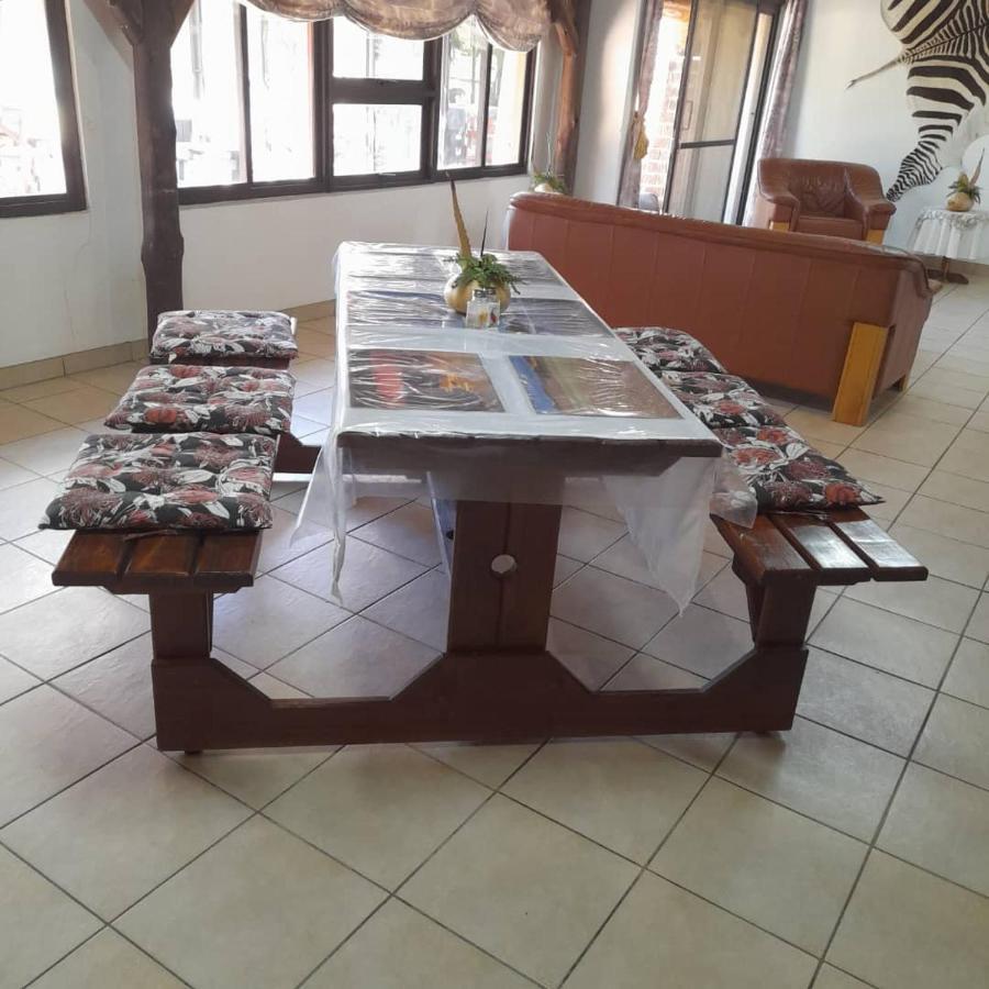Ombo Rest Camp Hotel Okahandja Exterior foto