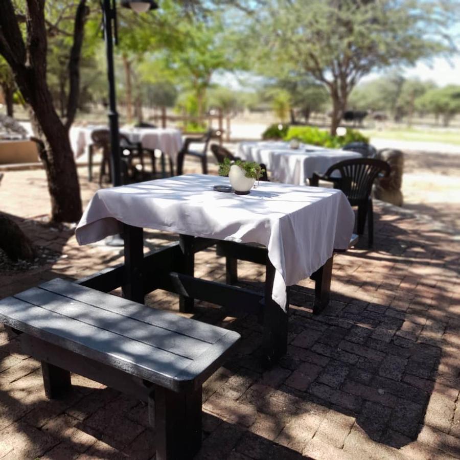 Ombo Rest Camp Hotel Okahandja Exterior foto