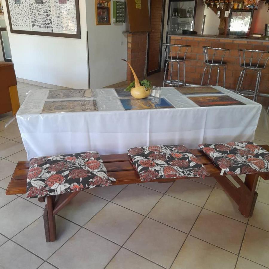 Ombo Rest Camp Hotel Okahandja Exterior foto