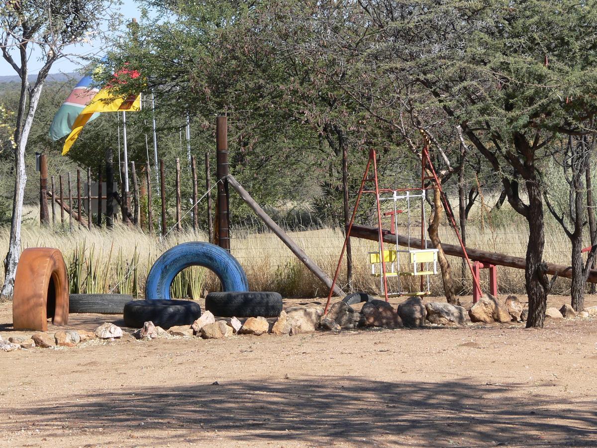 Ombo Rest Camp Hotel Okahandja Exterior foto