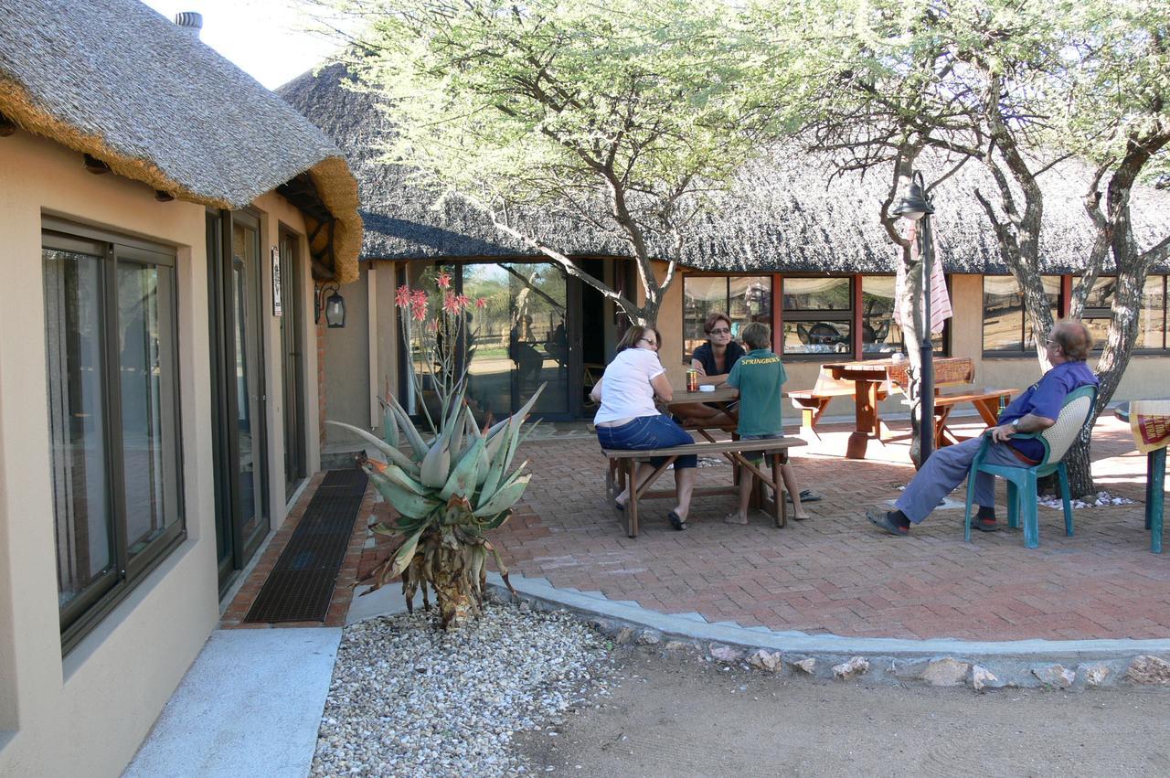 Ombo Rest Camp Hotel Okahandja Exterior foto